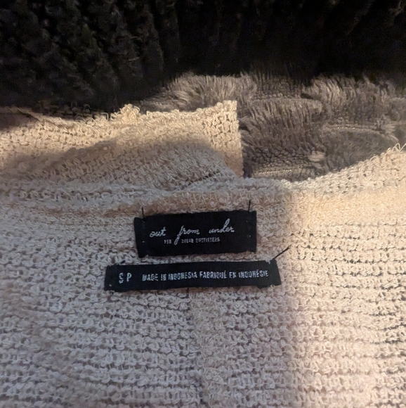 Assorted Sweater Collection - Picture 7 of 12